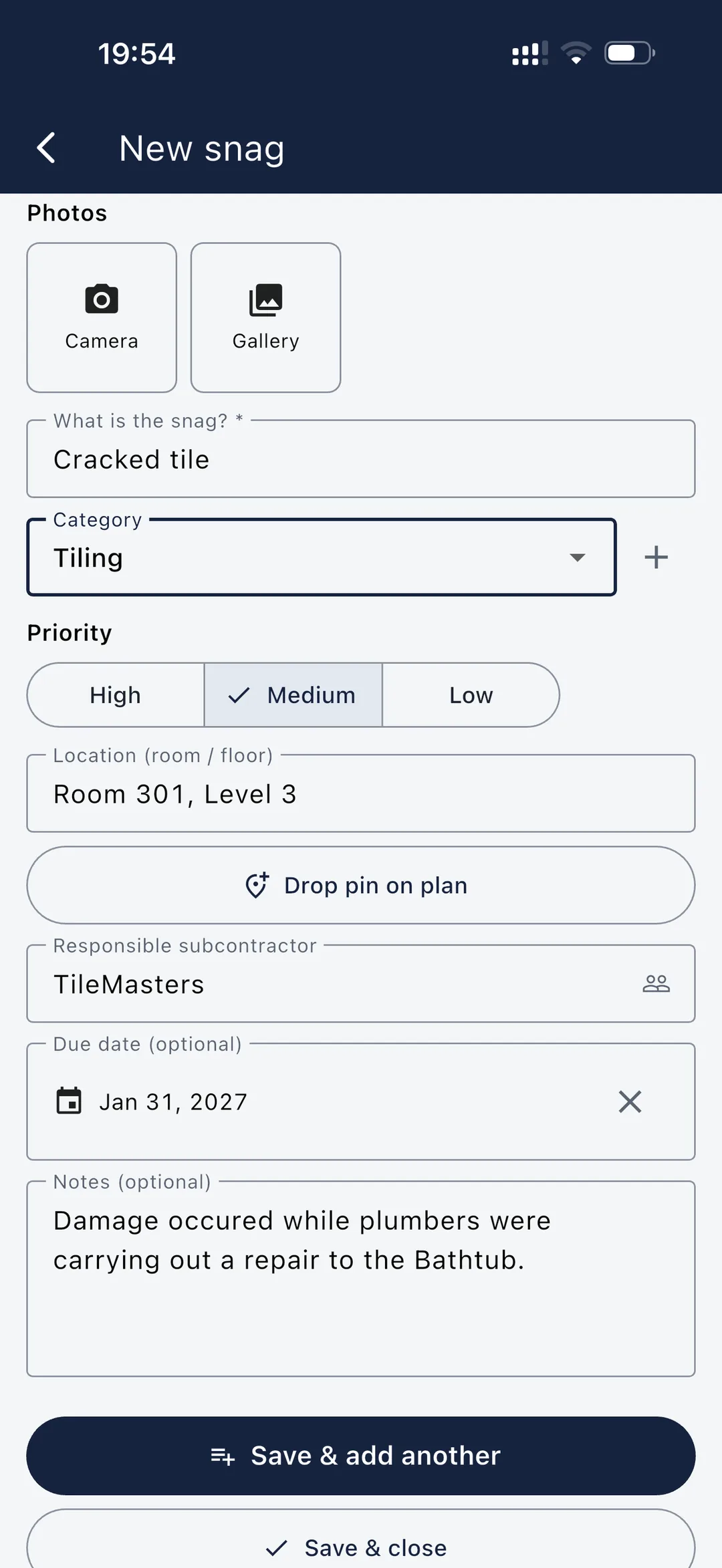 Snagga new snag form — photo, category, priority, location, plan pin, subcontractor, due date and notes